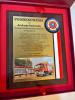 Podziękowanie od strażaków za służbę - dyplom drewniany złożony